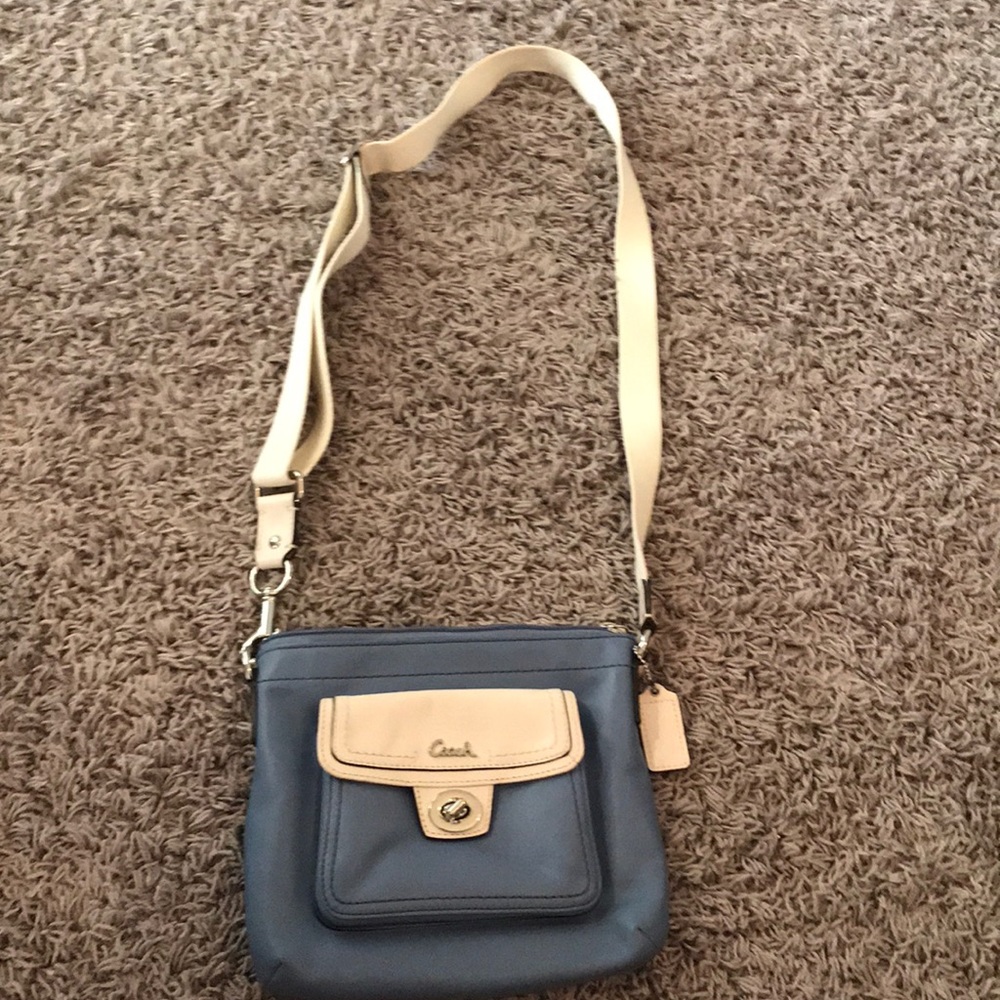 Cross body coach purse